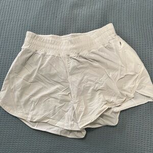 Lululemon Track that short - 5 inch